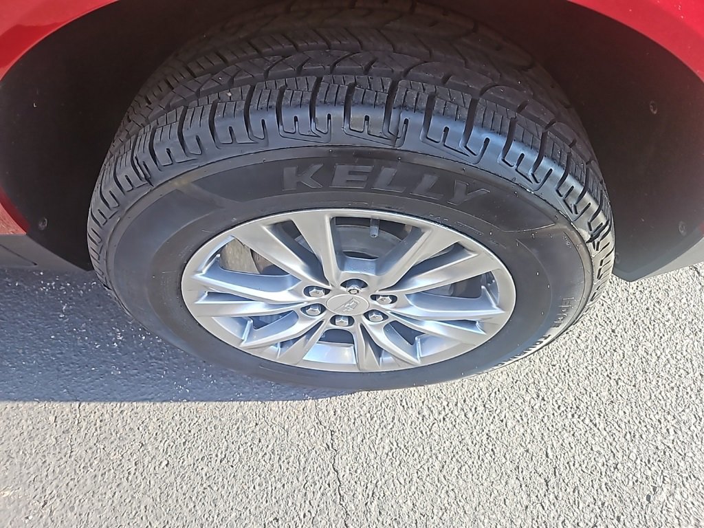 Used 2021 Cadillac XT5 Premium Luxury w/ LPO, Floor Liner Package image 12