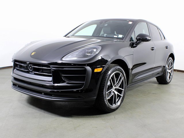 New 2025 Porsche Macan image 1