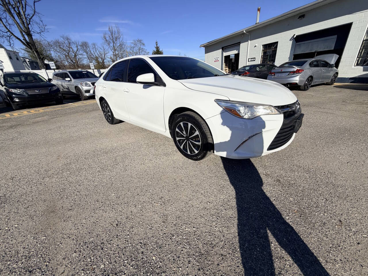 Used 2017 Toyota Camry LE image 6