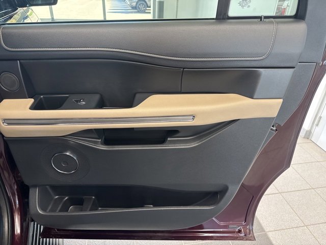 Used 2024 Ford Expedition Max Limited image 13