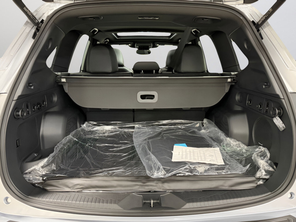 New 2025 Subaru Forester Limited w/ Popular Package image 9