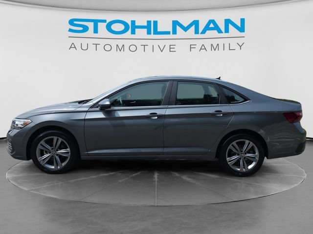 Used 2024 Volkswagen Jetta SE FWD image 8