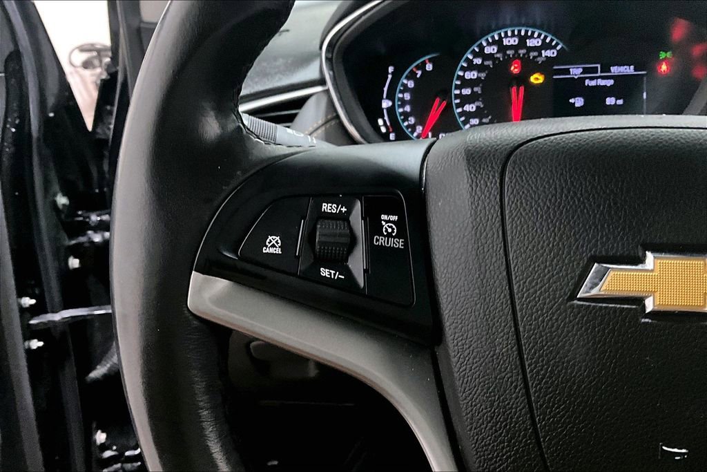 Used 2019 Chevrolet Trax LT w/ LT Convenience Package image 10