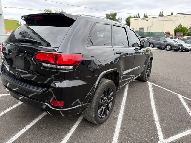 Used 2021 Jeep Grand Cherokee Laredo X AWD/4WD image 9