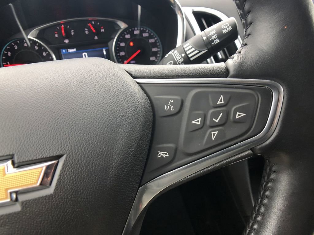 Used 2020 Chevrolet Equinox LT w/ Driver Convenience Package image 19