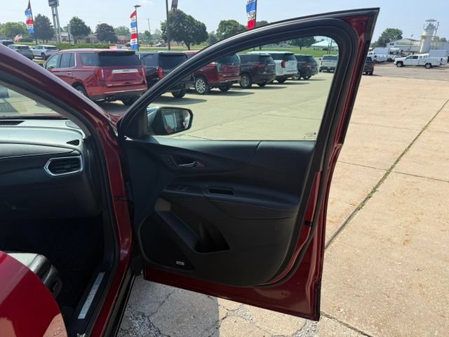 Used 2020 Chevrolet Equinox Premier AWD/4WD image 16