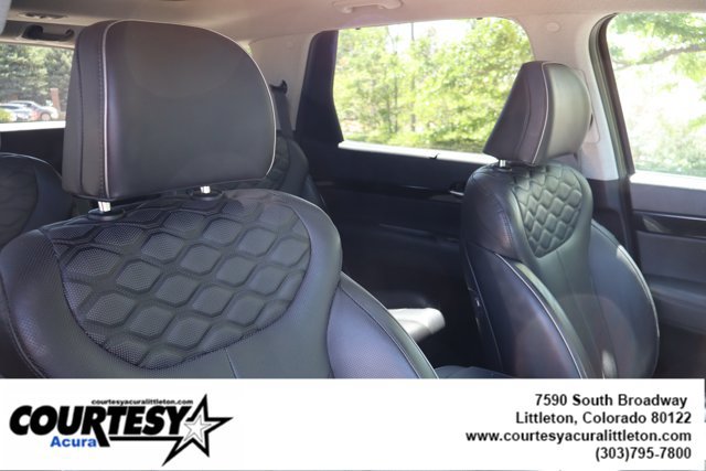 Used 2022 Hyundai Palisade Limited w/ Cargo Package AWD/4WD image 34