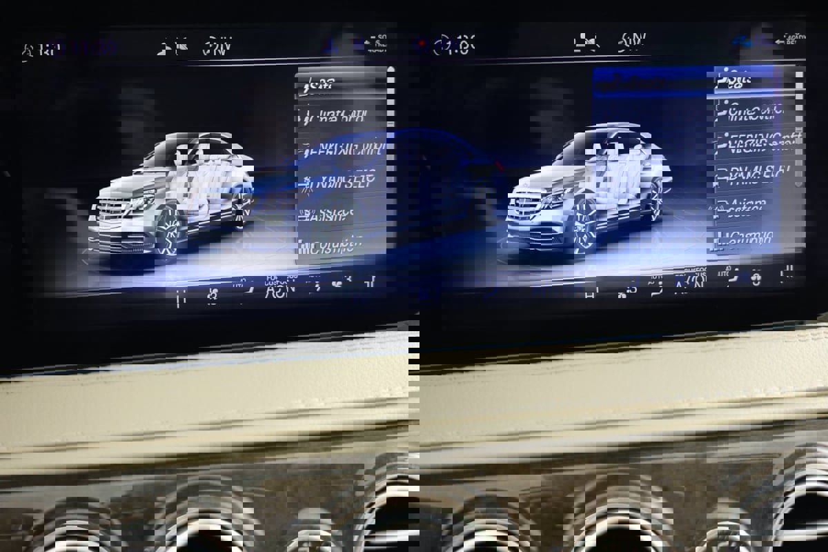 Used 2020 Mercedes-Benz S 560 4MATIC Sedan image 53