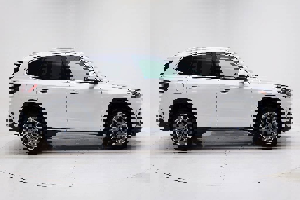 Used 2025 BMW X1 xDrive28i image 3