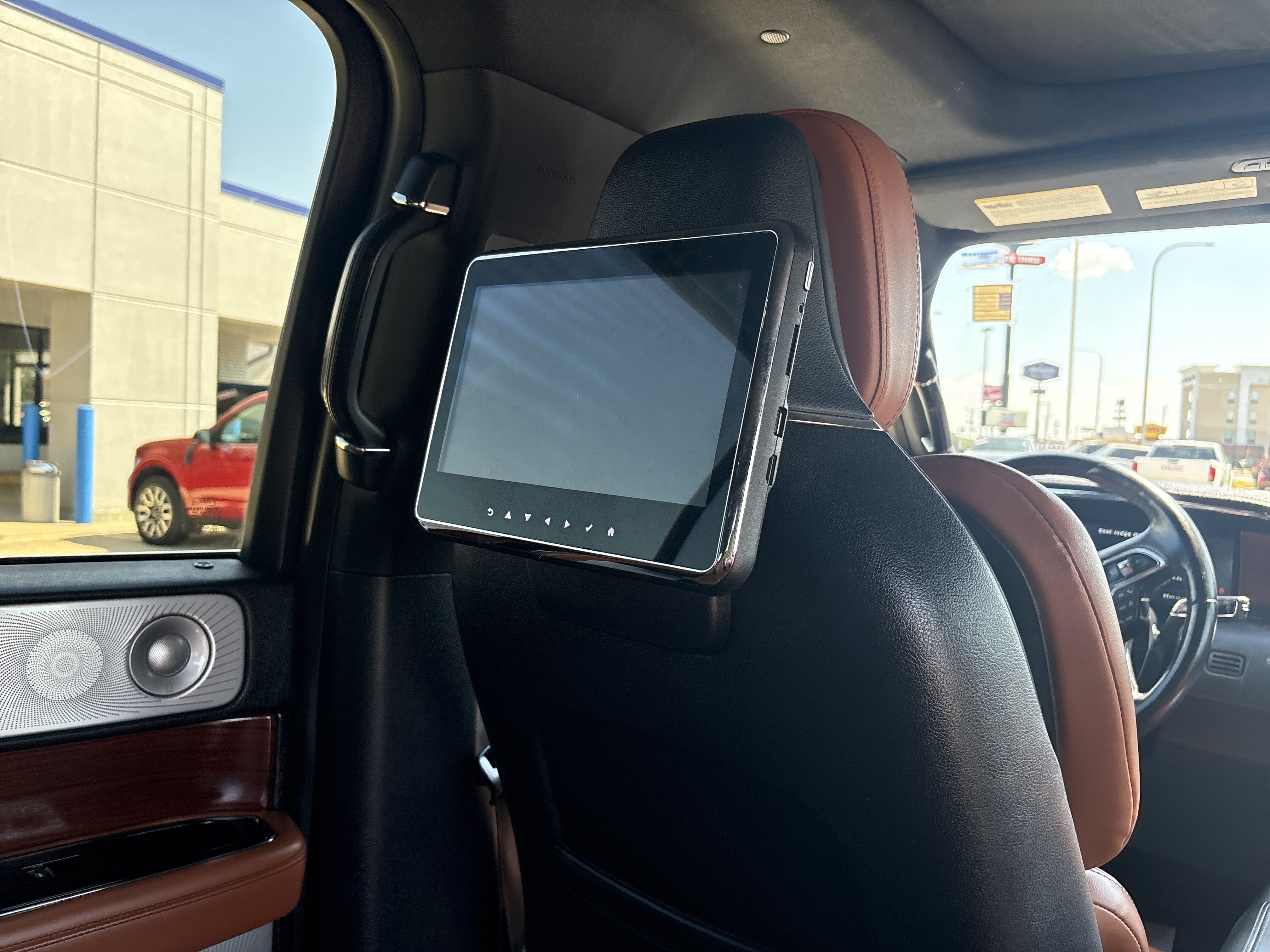 Used 2021 Lincoln Navigator Reserve AWD/4WD image 9