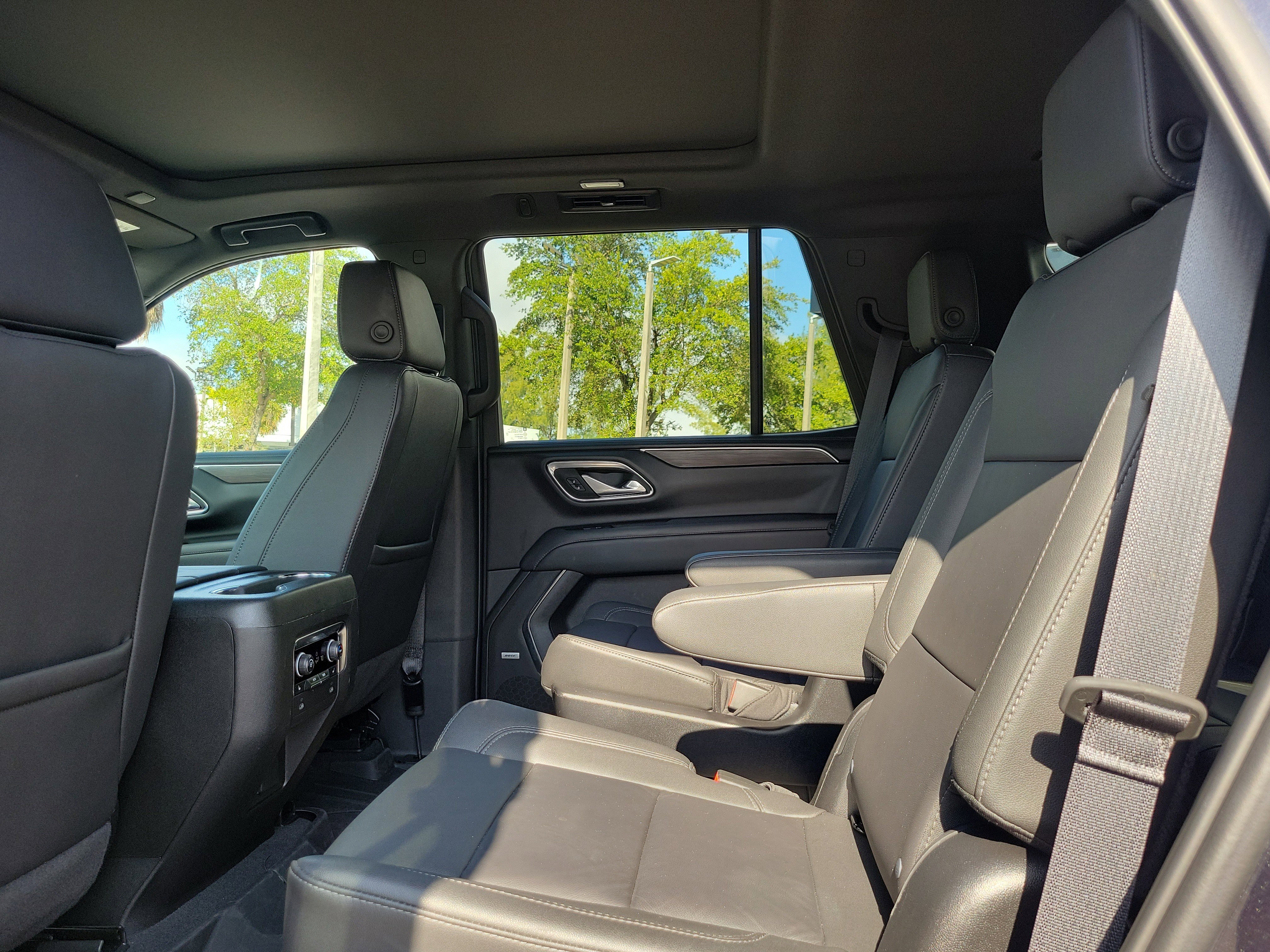 Used 2024 Chevrolet Tahoe Z71 w/ Luxury Package AWD/4WD image 15