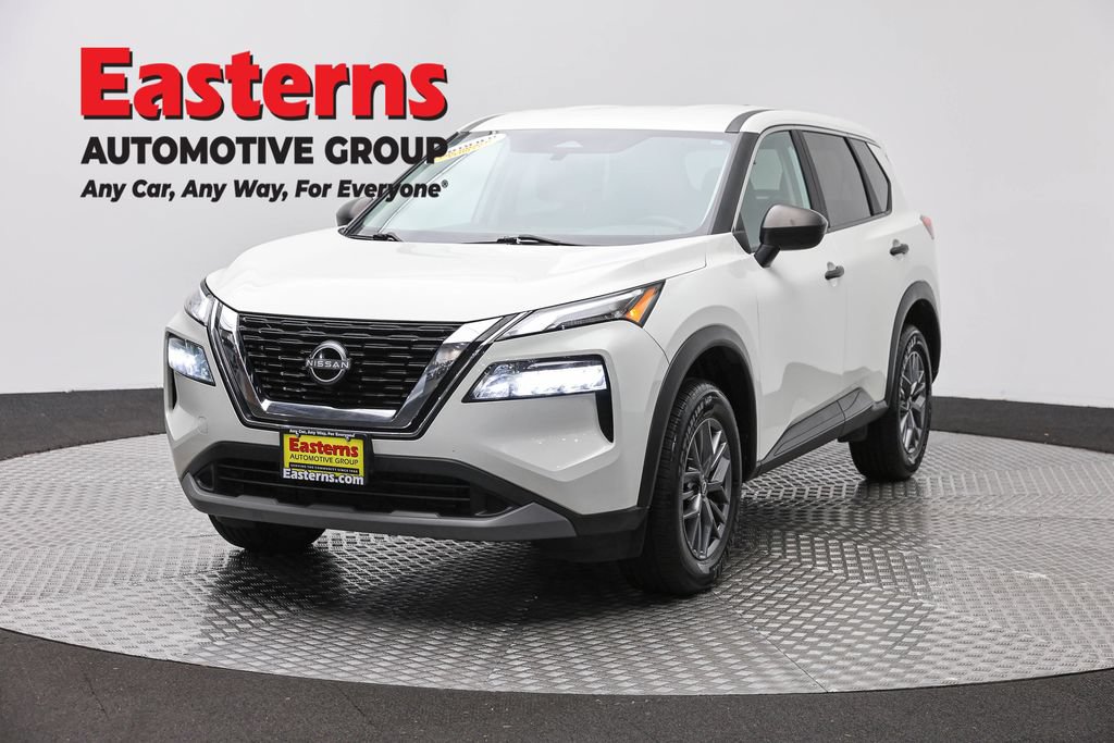 Used 2023 Nissan Rogue S AWD/4WD image 1