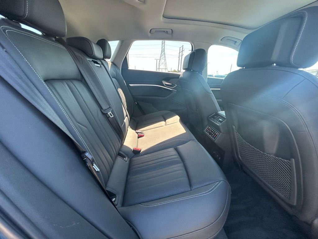 Used 2024 Audi Q8 e-tron Premium Plus w/ Premium Plus Package AWD/4WD image 43