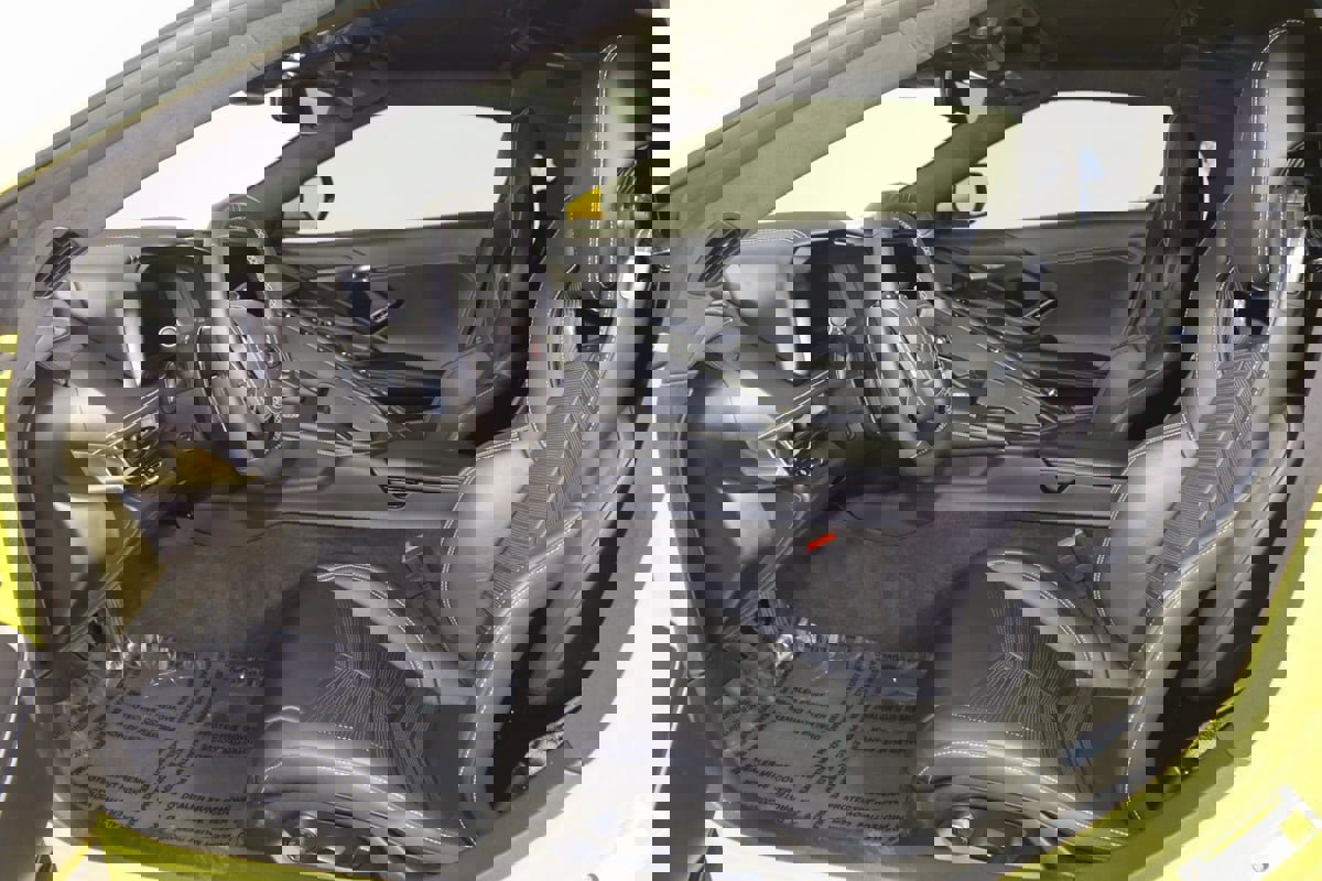 Used 2025 Chevrolet Corvette Stingray Premium Cpe w/ Stealth Interior Trim Package image 12