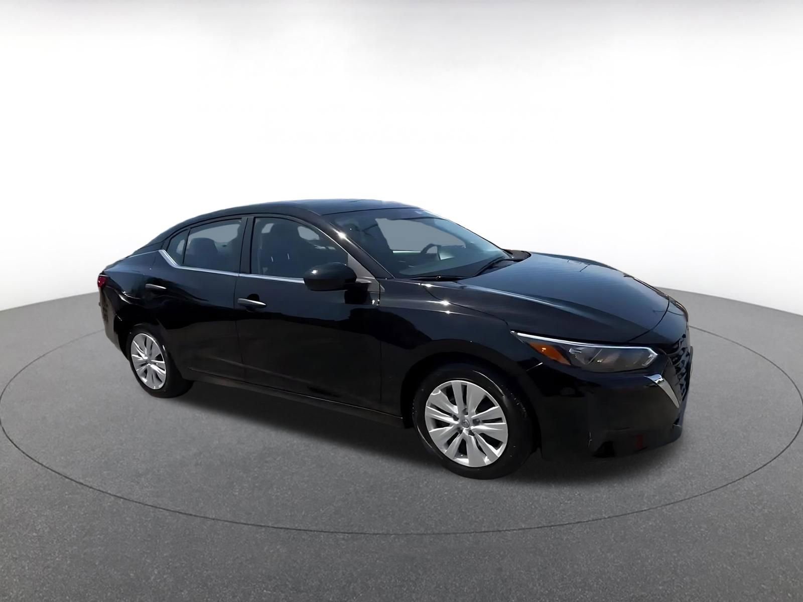 Used 2025 Nissan Sentra S FWD image 2