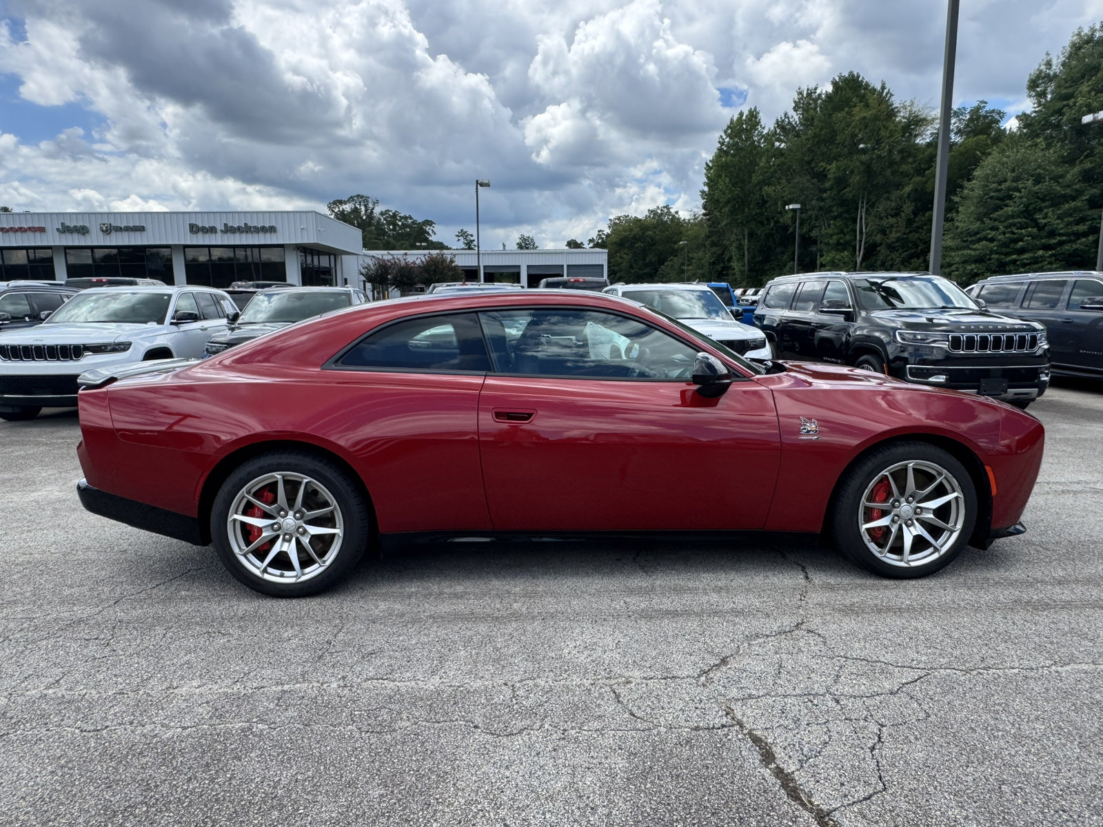 Used 2024 Dodge Charger Daytona Scat Pack w/ Plus Group AWD/4WD image 4