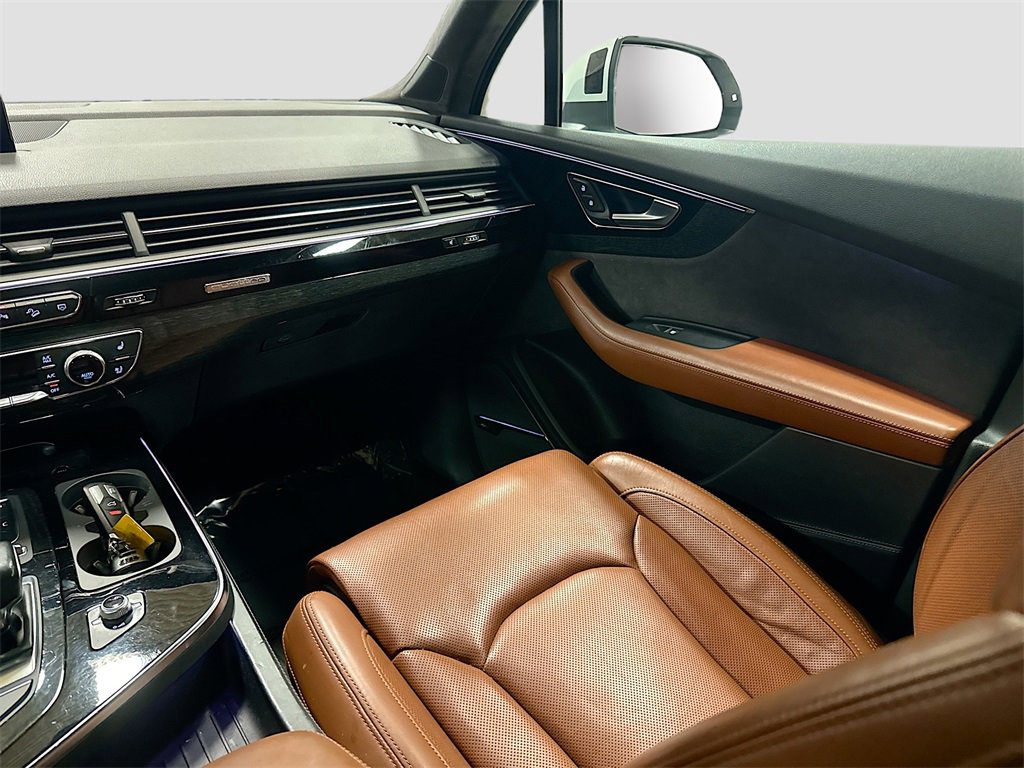 Used 2018 Audi Q7 3.0T Prestige image 29