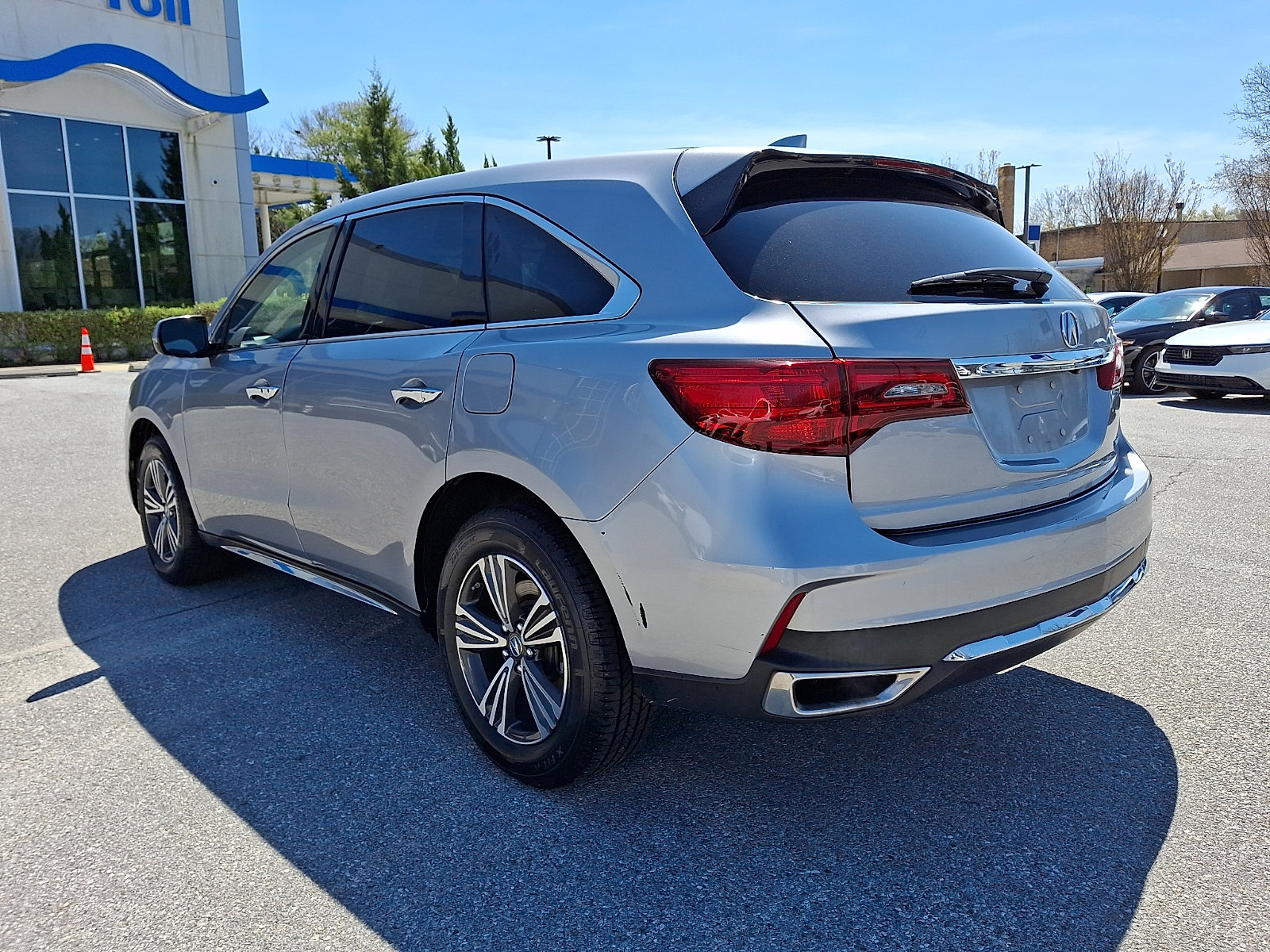 Used 2018 Acura MDX SH-AWD image 4