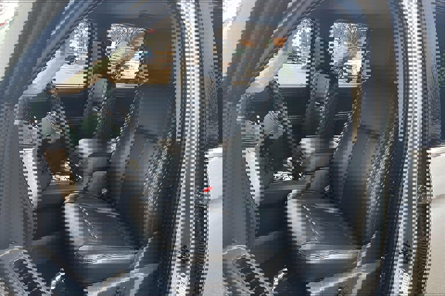 Used 2024 Ford Expedition XLT image 29