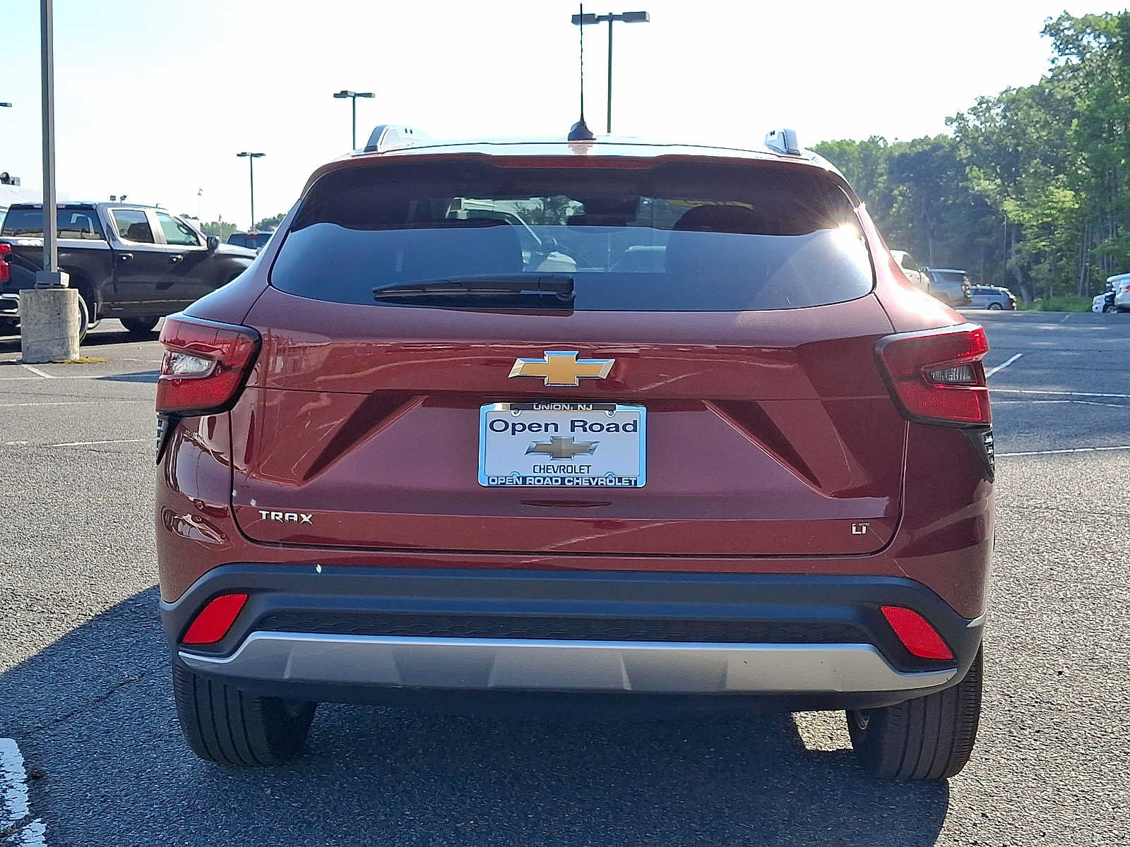 Used 2025 Chevrolet Trax LT FWD image 6
