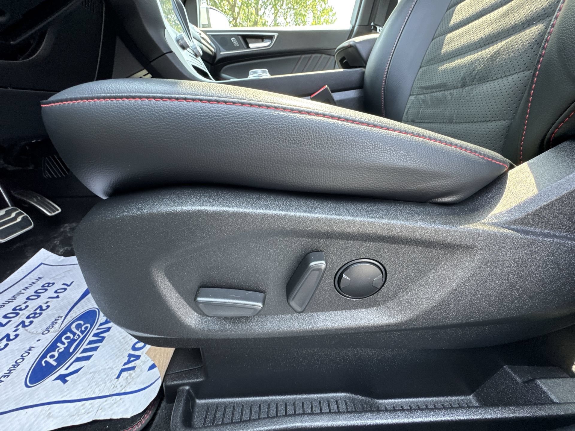 Used 2024 Ford Edge ST-Line AWD/4WD image 12