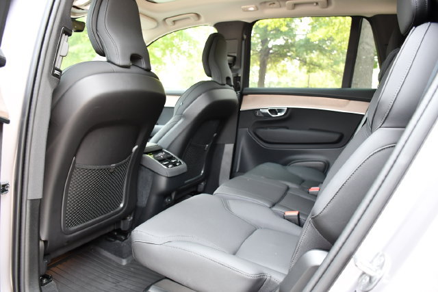 New 2026 Volvo XC90 B6 Plus w/ Protection Package Premier AWD/4WD image 17