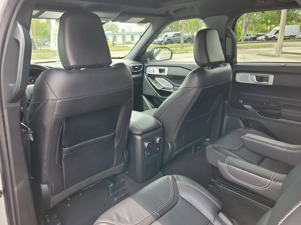 Used 2023 Ford Explorer ST w/ Equipment Group 401A AWD/4WD image 12