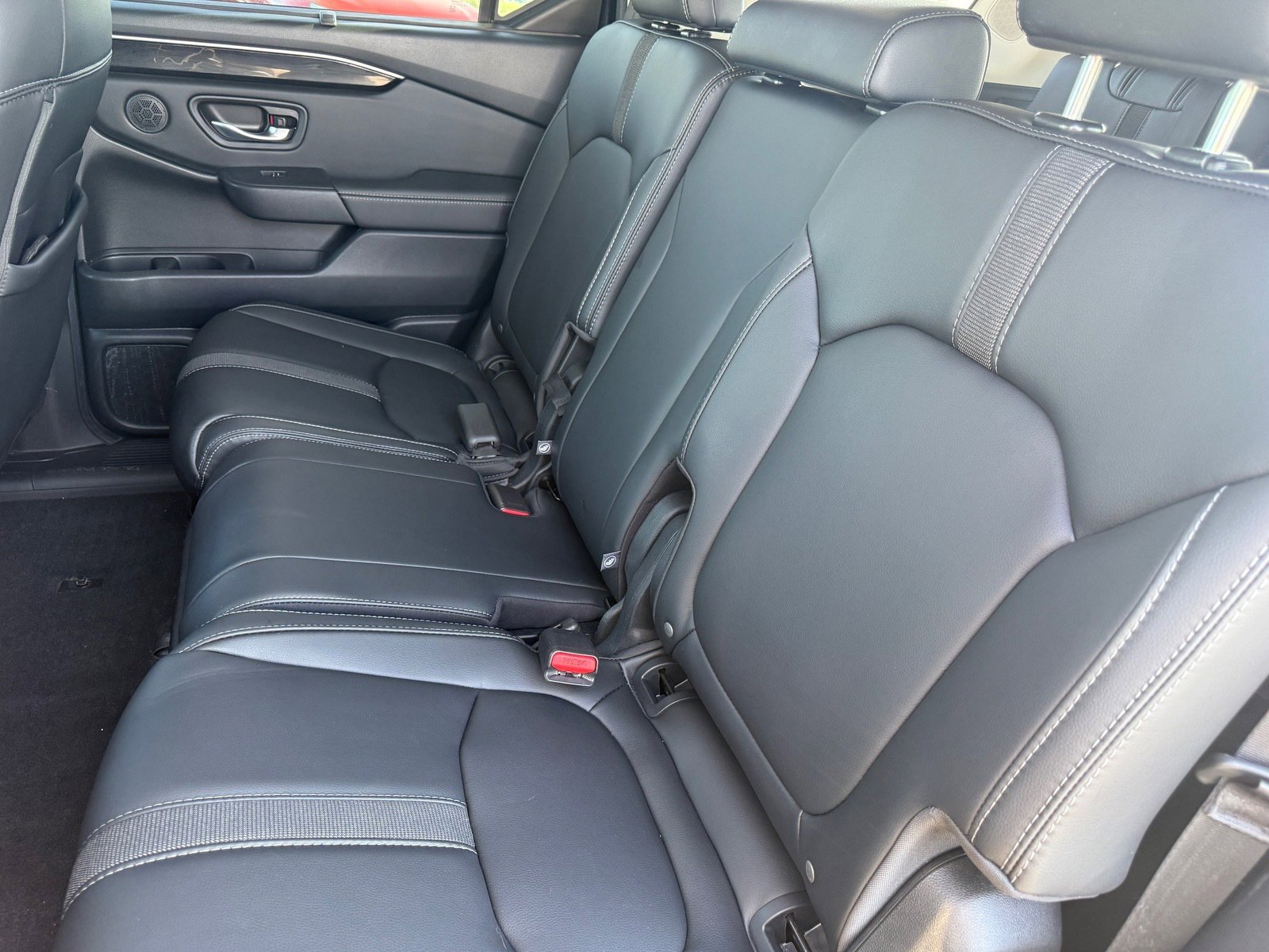 Used 2025 Honda Pilot Touring image 29