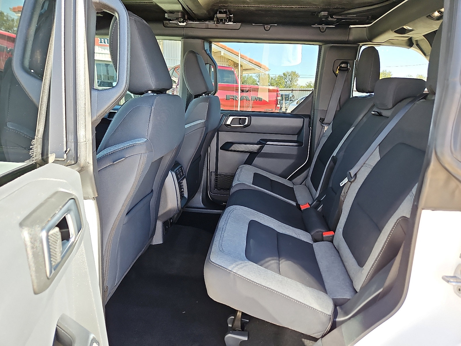 Used 2025 Ford Bronco Big Bend image 9