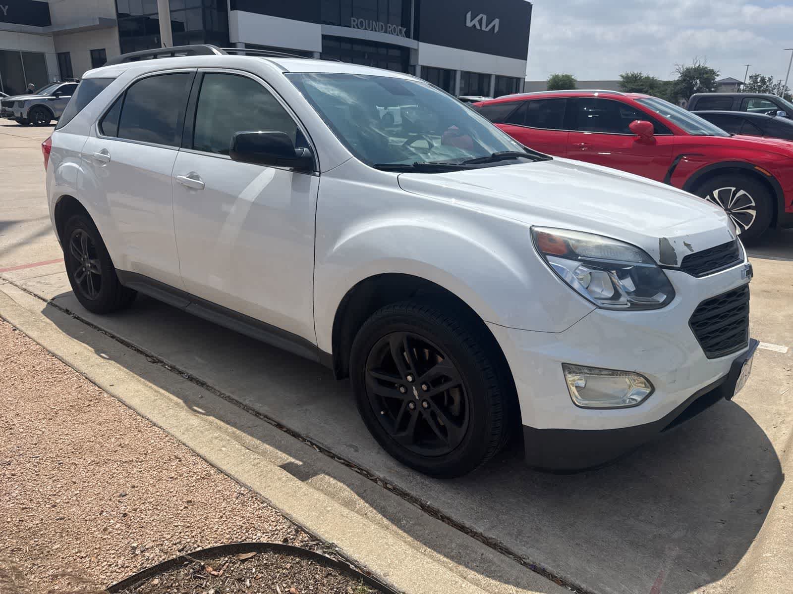 Used 2017 Chevrolet Equinox LT FWD image 2