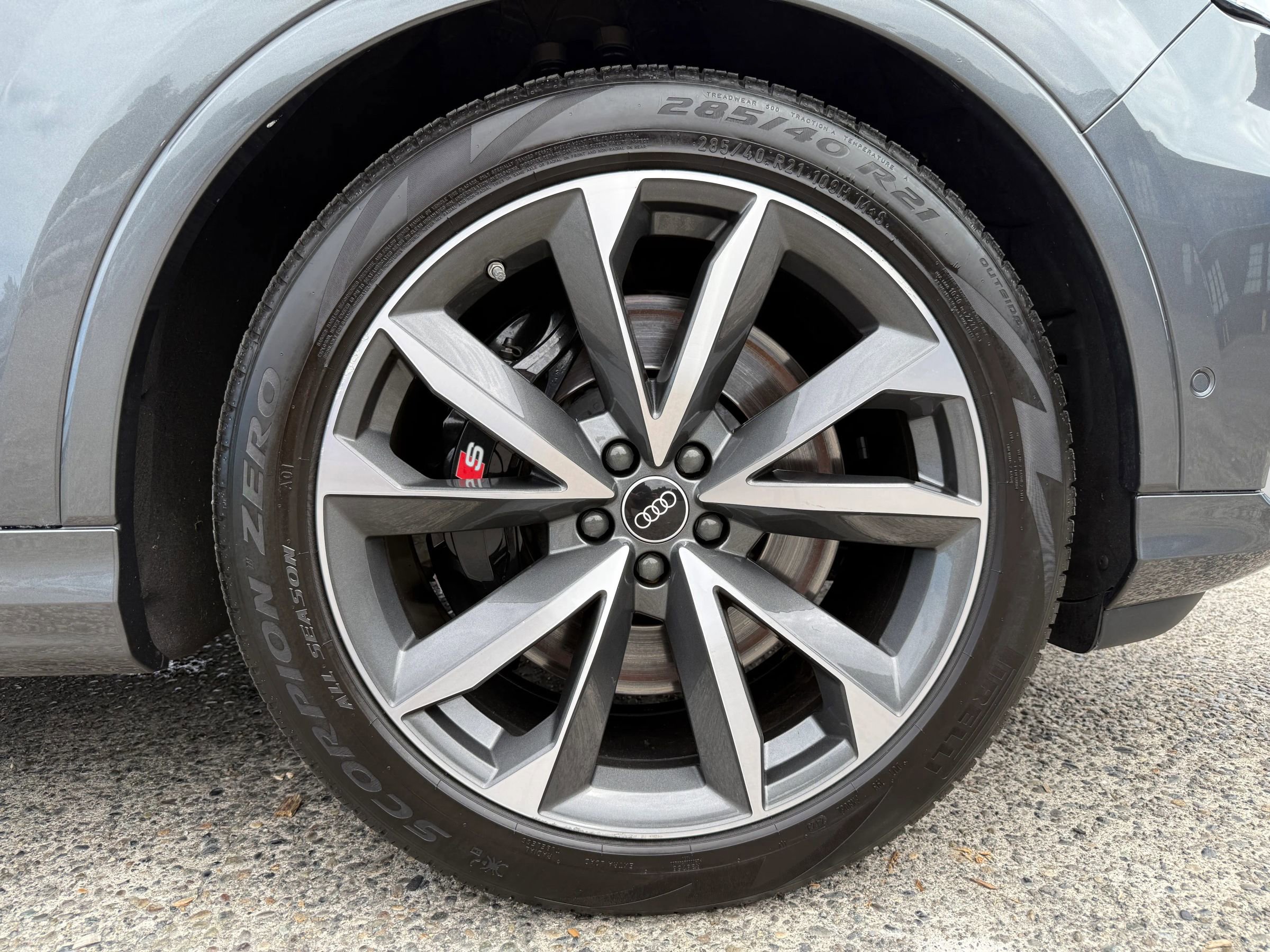 Used 2022 Audi SQ7 Prestige w/ Prestige Package image 23