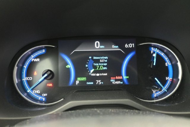 Used 2024 Toyota RAV4 LE AWD/4WD image 15