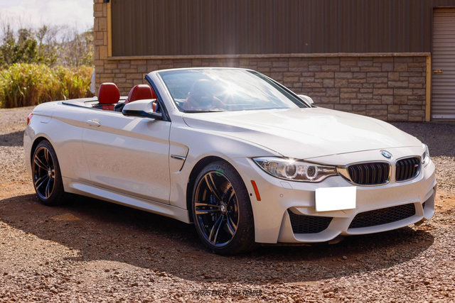 Used 2015 BMW M4 Convertible image 12