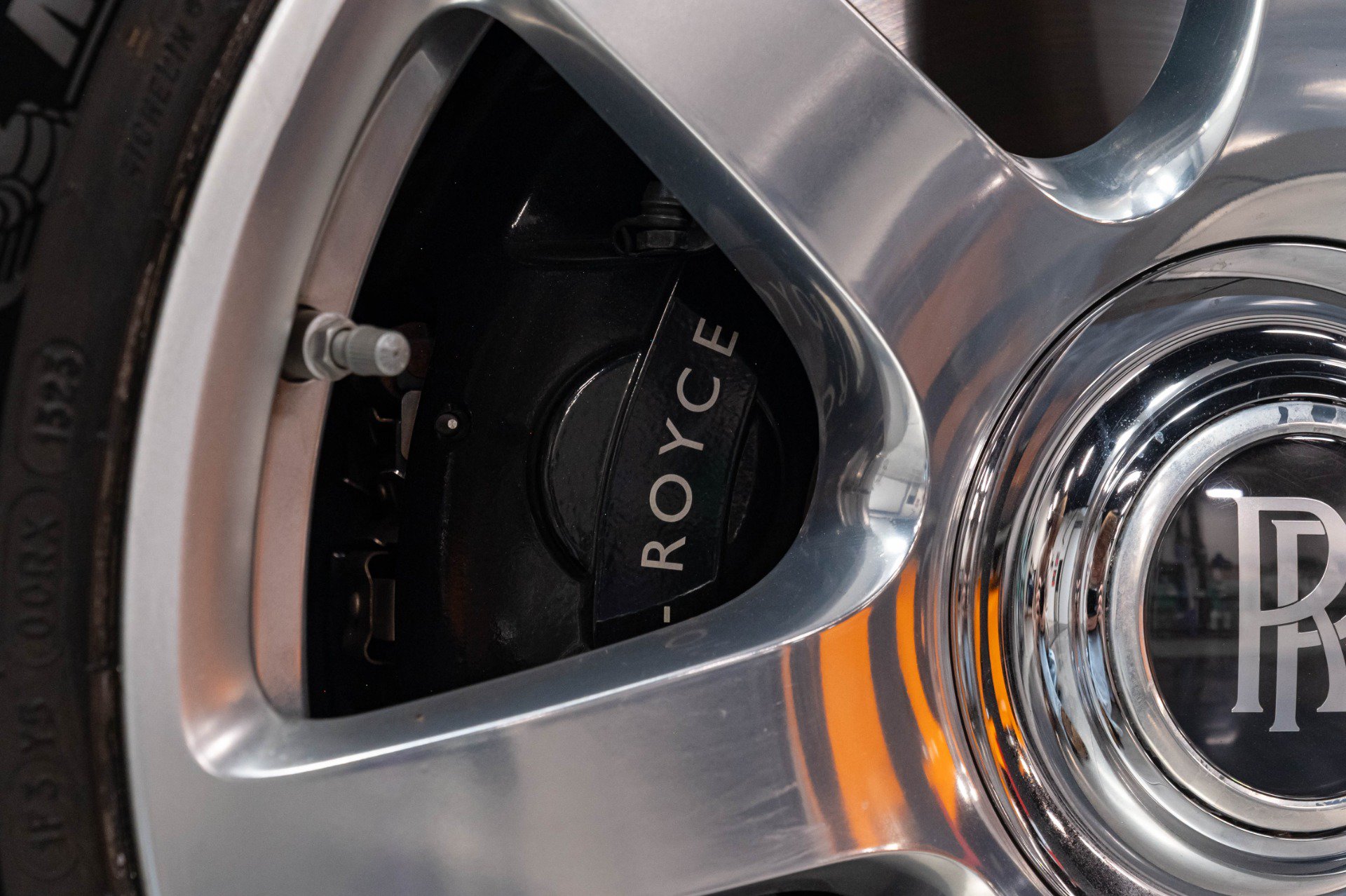 Used 2014 Rolls-Royce Wraith RWD image 24