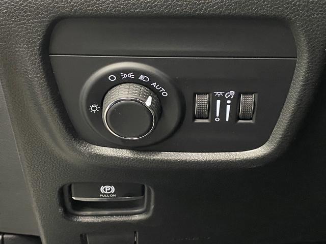 New 2026 Jeep Grand Cherokee Altitude image 26