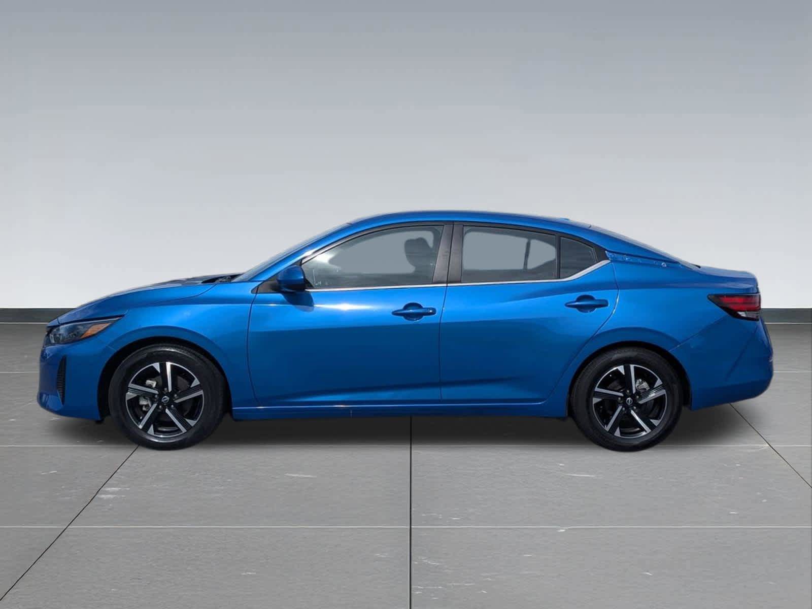 Used 2024 Nissan Sentra SV FWD image 2