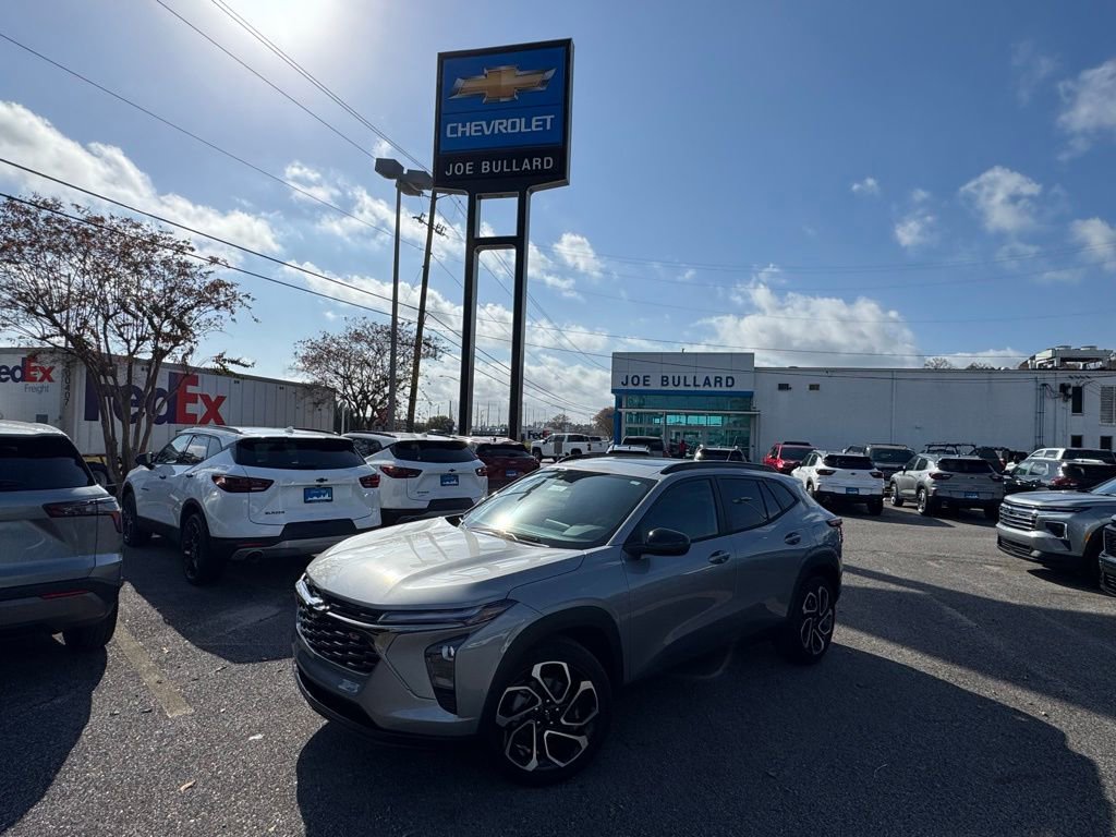 New 2026 Chevrolet Trax RS w/ Sunroof Package image 1