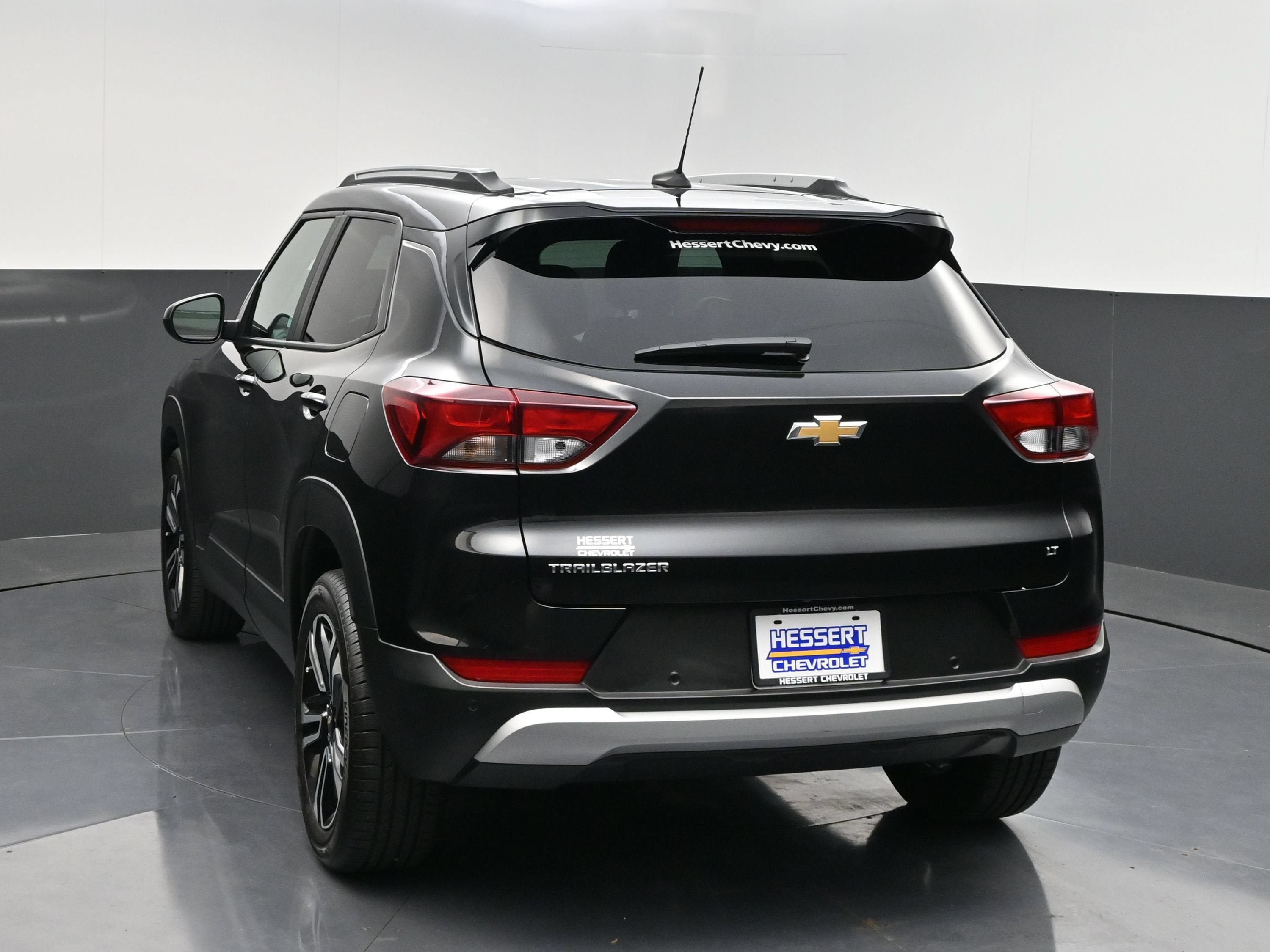 Certified 2025 Chevrolet TrailBlazer LT w/ Convenience Package FWD image 6