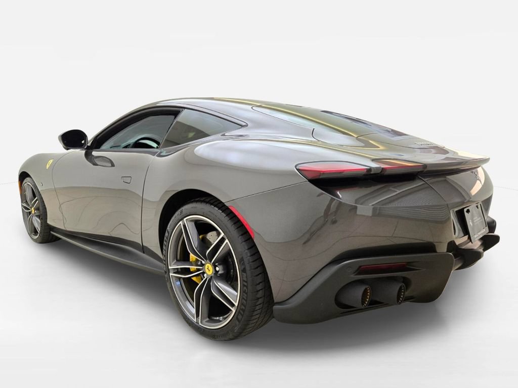 Used 2022 Ferrari Roma RWD image 11