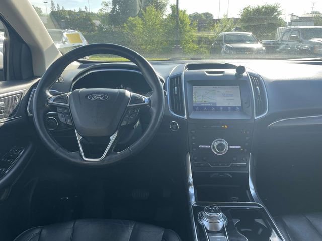 Used 2020 Ford Edge Titanium w/ Equipment Group 301A FWD image 13