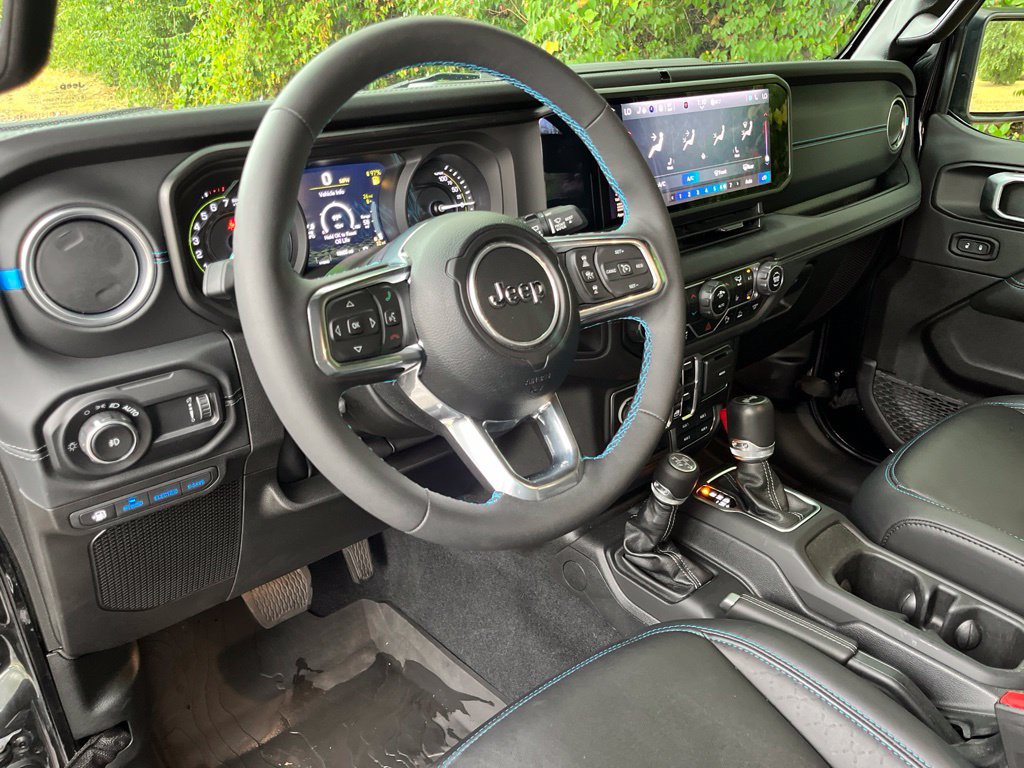 Used 2024 Jeep Wrangler High Altitude AWD/4WD image 56