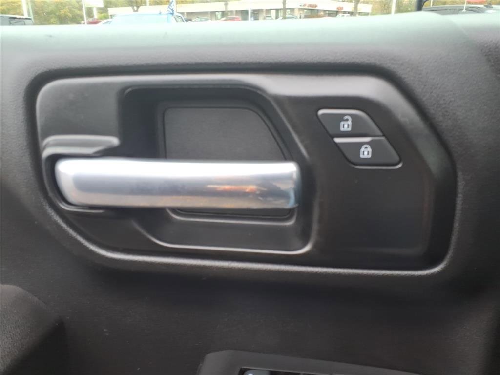 Used 2021 Chevrolet Silverado 1500 Custom Trail Boss image 16