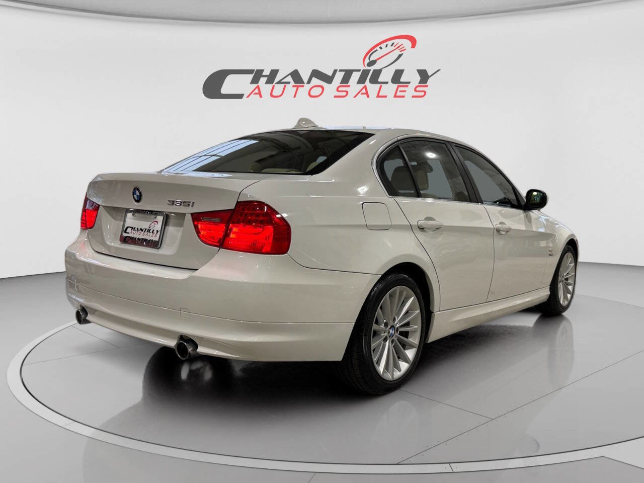 Used 2010 BMW 335i xDrive Sedan image 5