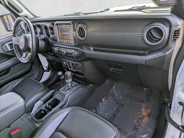 Used 2023 Jeep Wrangler Sahara w/ Cold Weather Group image 19