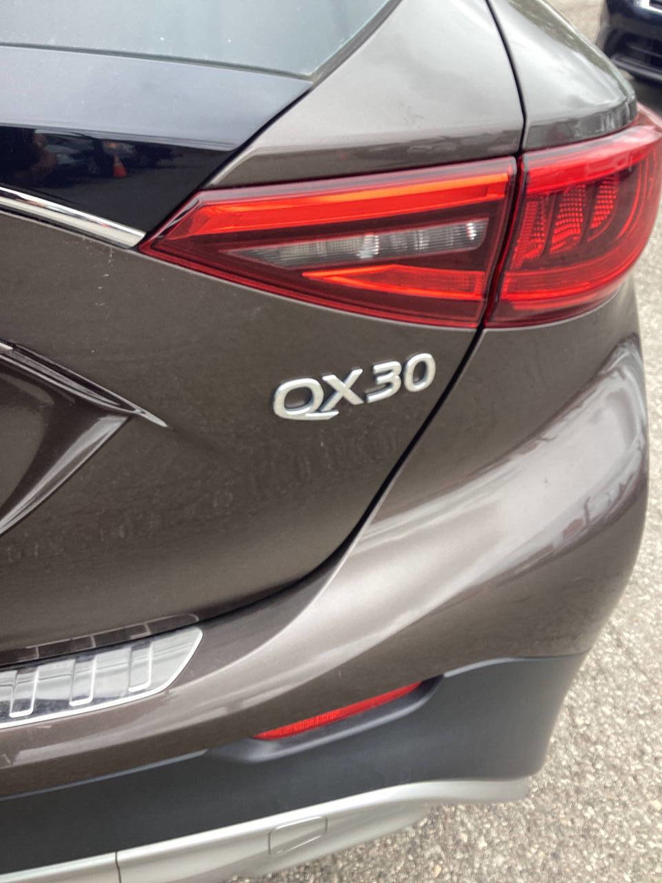 Used 2018 INFINITI QX30 AWD image 15