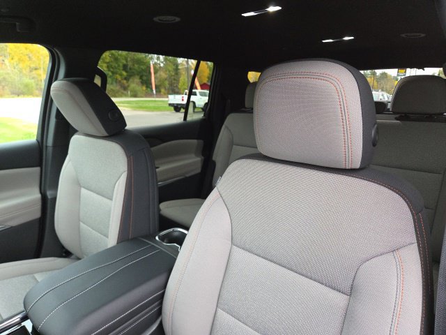New 2027 Chevrolet Traverse LT w/ LPO, Floor Liner Package AWD/4WD image 25