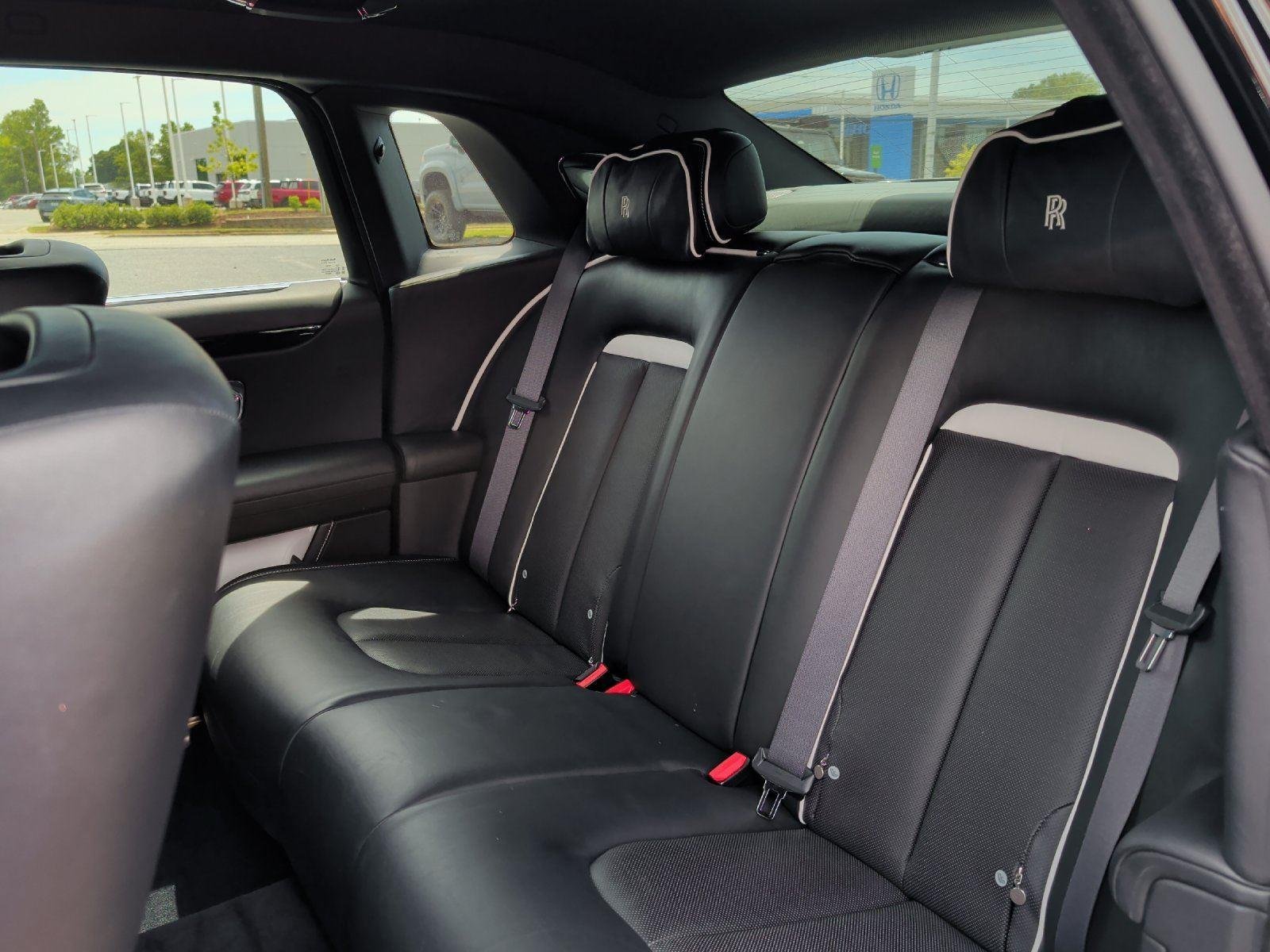 Used 2021 Rolls-Royce Ghost AWD/4WD image 34