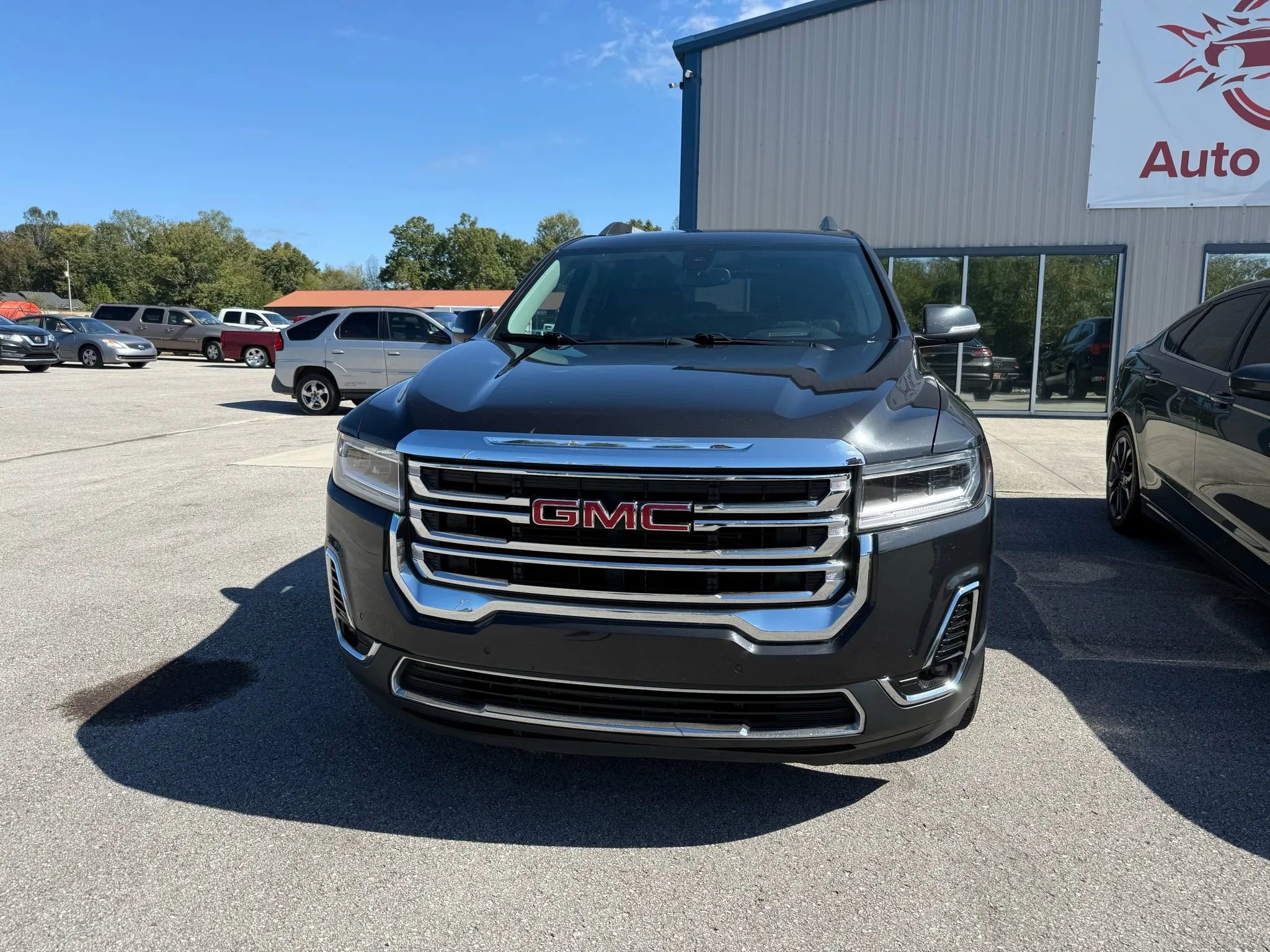 Used 2020 GMC Acadia SLT w/ Driver Alert Package II image 6