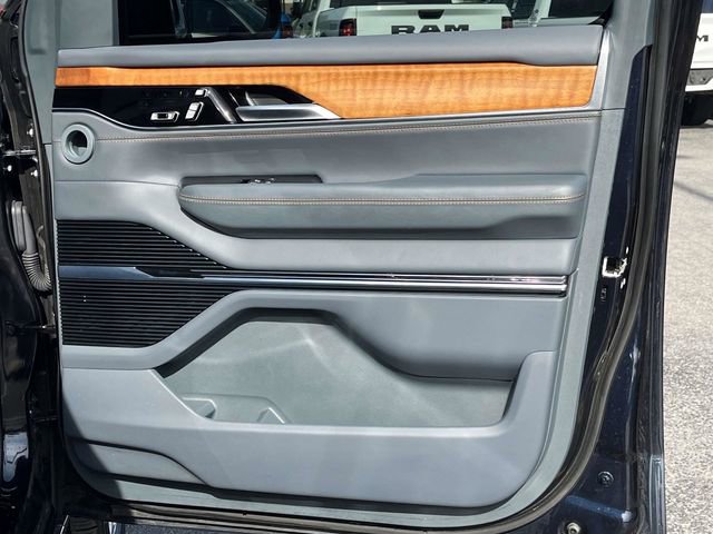 Used 2022 Jeep Grand Wagoneer Series II image 27