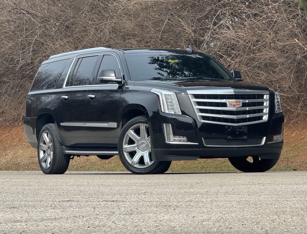 Used 2018 Cadillac Escalade ESV Luxury AWD/4WD image 2
